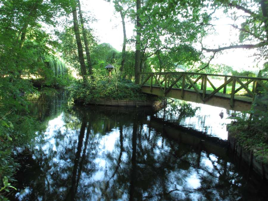 Brücke über Wasser