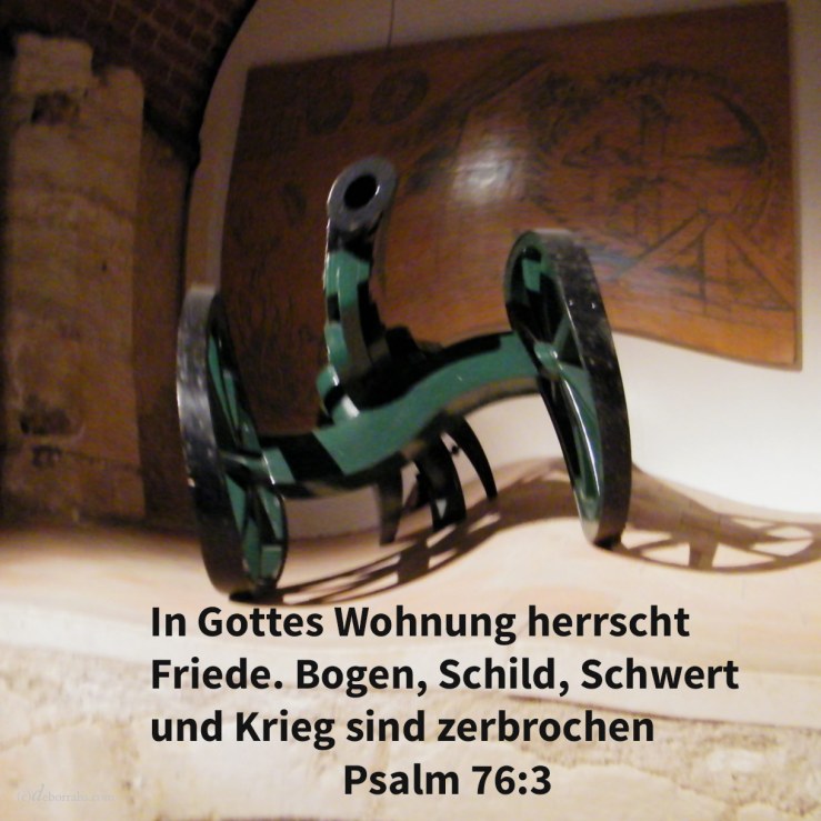 Gott hat seine Wohnung in Zion. Dort zerbrach er des Bogens Blitze, Schild und Schwert und Krieg ( Psalm 76:2-3 )